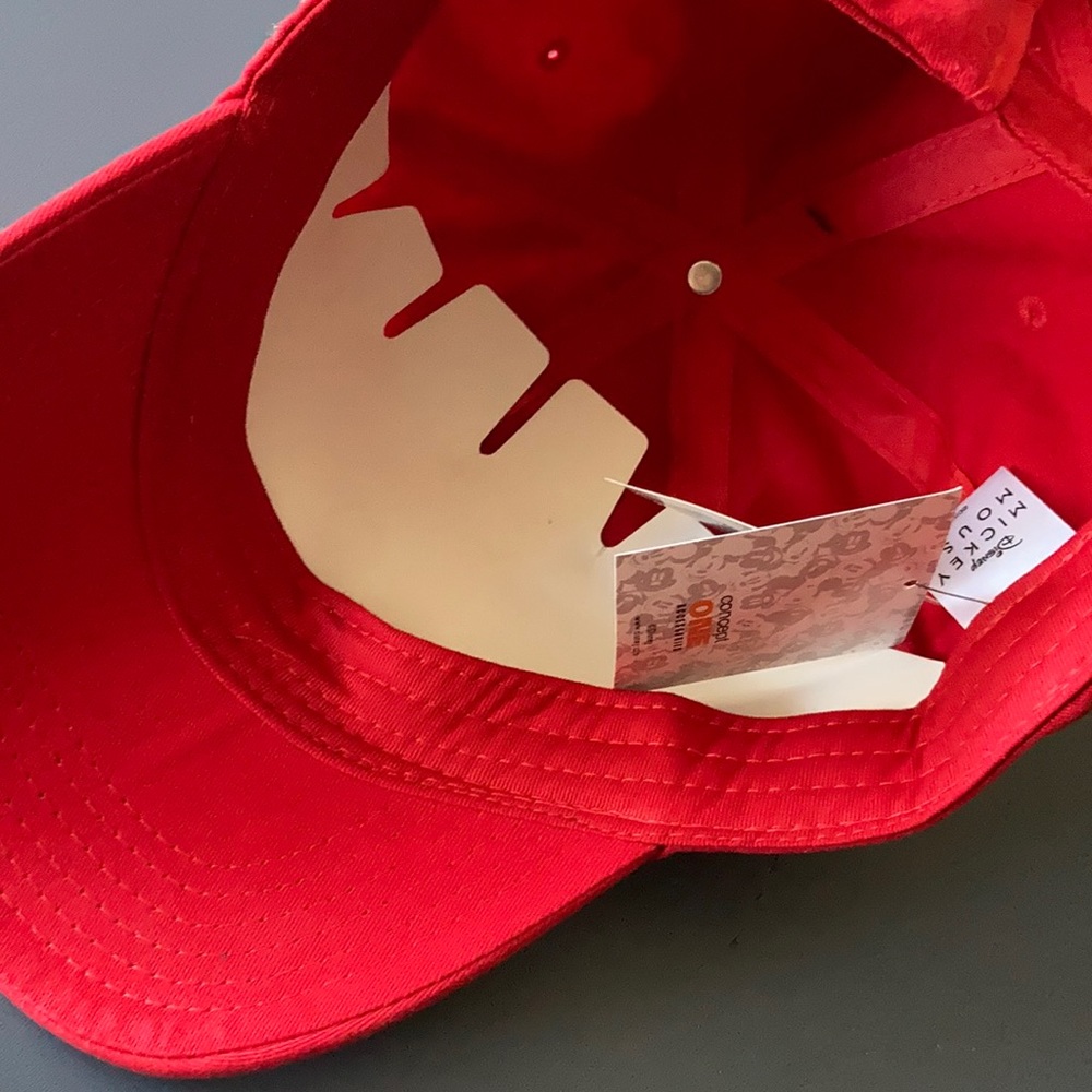 Disney Mickey Mouse Hat - Picture 6 of 6